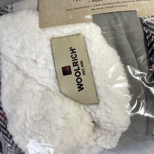 NWT Woolrich Down Alternative Plaid Throw